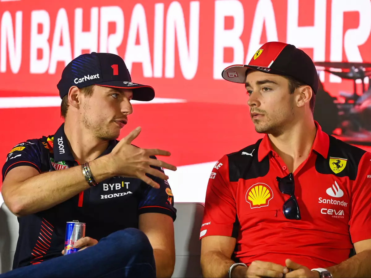 Max Verstappen, Charles Leclerc Foto zur News: Max Verstappen: Ferrari und Mercedes haben beim Motor was gefunden