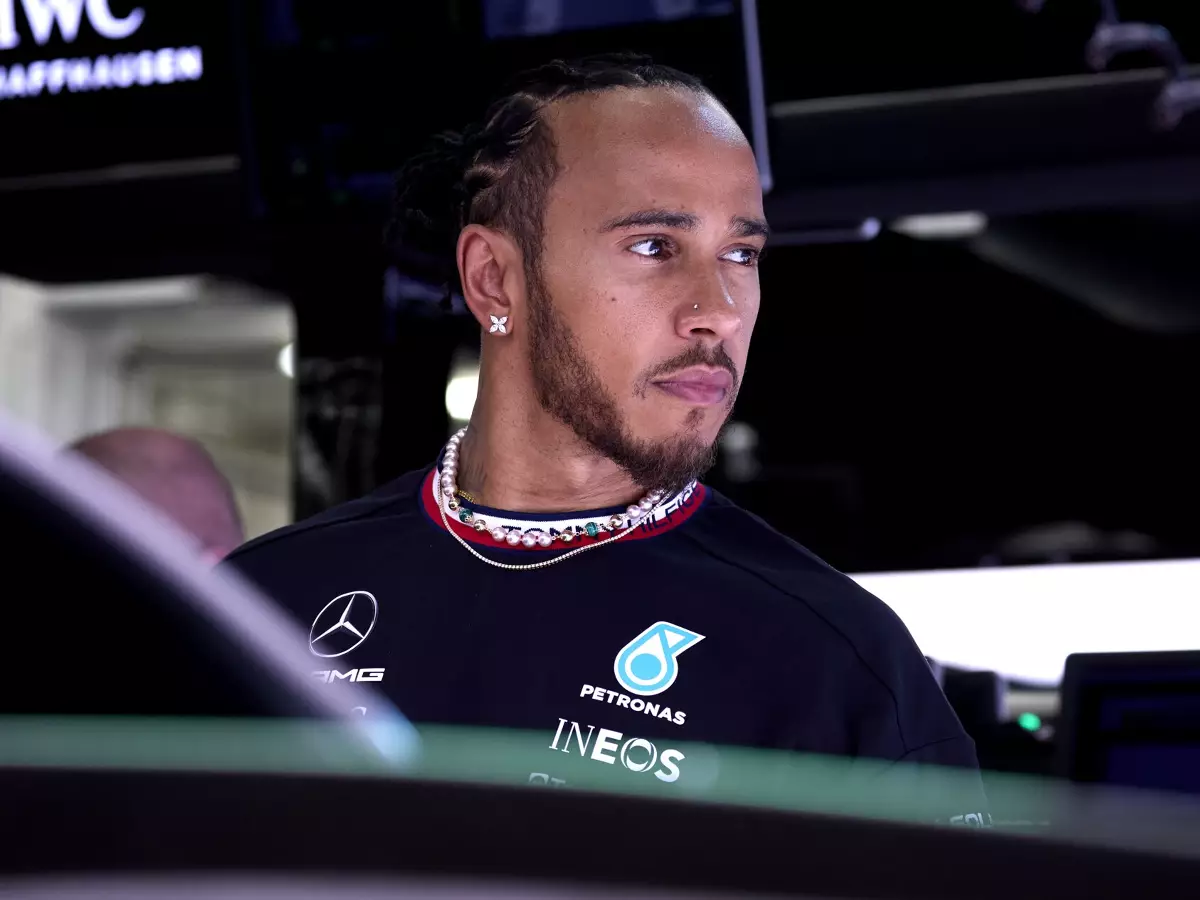 Lewis Hamilton Foto zur News: Wolff: "Nicht der Zeitpunkt, um über die Fahrersituation 2024 zu sprechen"