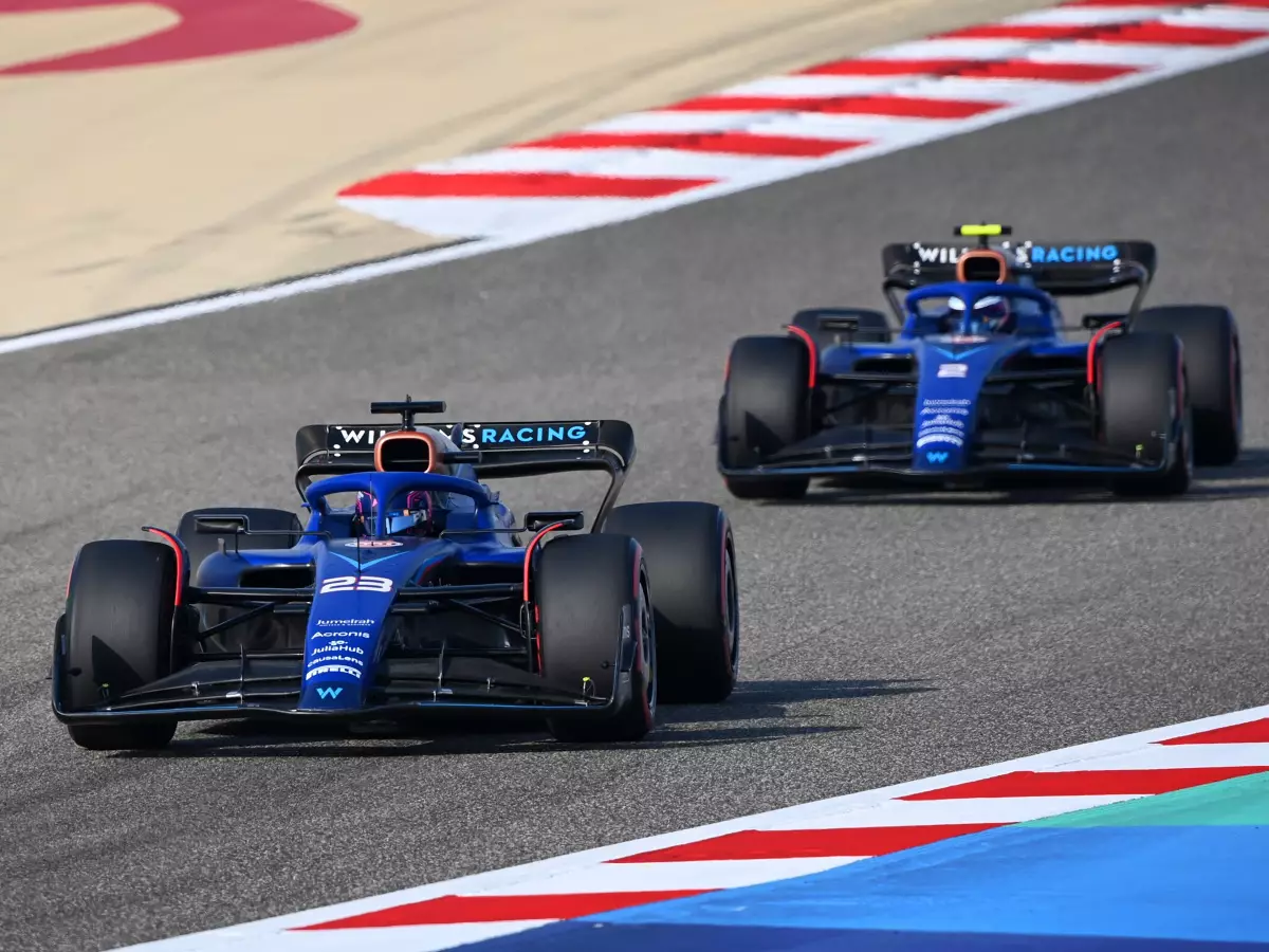Alexander Albon, Logan Sargeant Foto zur News: Williams: 2023 bleibt trotz Punktgewinn in Bahrain Übergangssaison