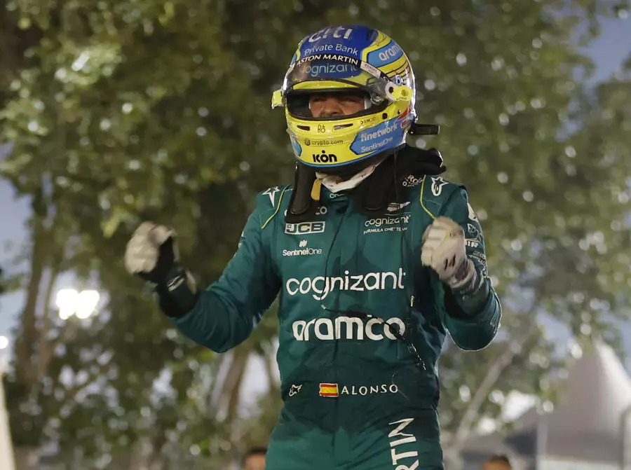 Fernando Alonso Foto zur News: "Das ist erst der Anfang" - Kämpf Aston Martin um den WM-Titel?