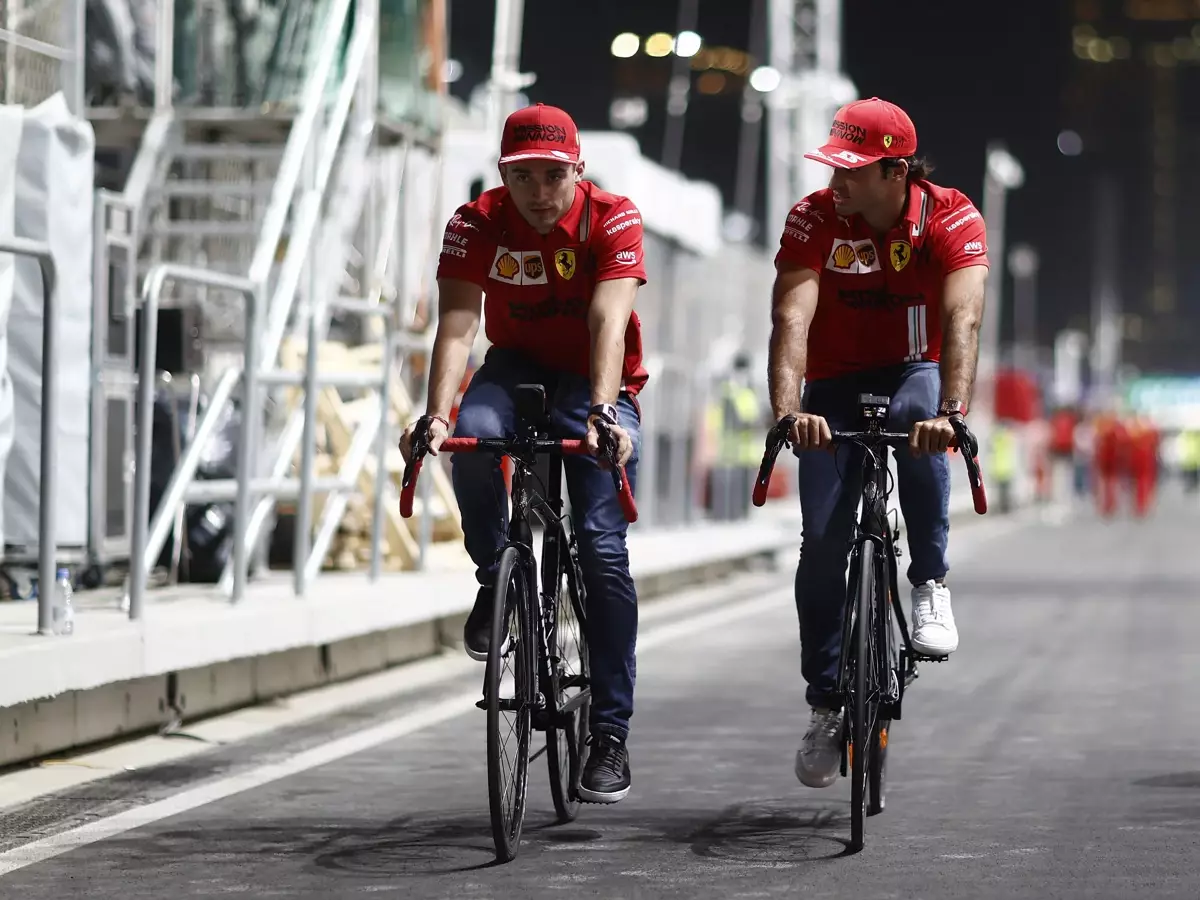 Foto zur News: Fahrradverbot beim Trackwalk verärgert Charles Leclerc