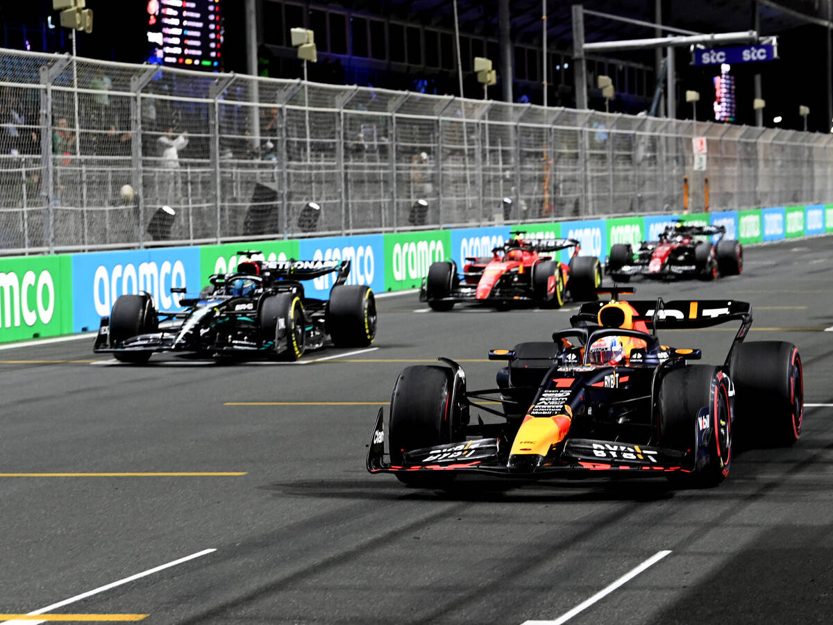 Foto zur News: Longrun-Analyse Saudi-Arabien: Red Bull vorn, Ferrari nur noch fünfte Kraft?