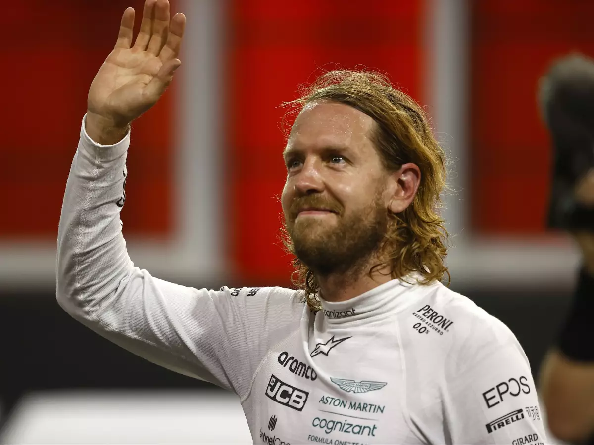 Sebastian Vettel Foto zur News: Sebastian Vettel: "Hatte einen Text von Mike auf dem Telefon"