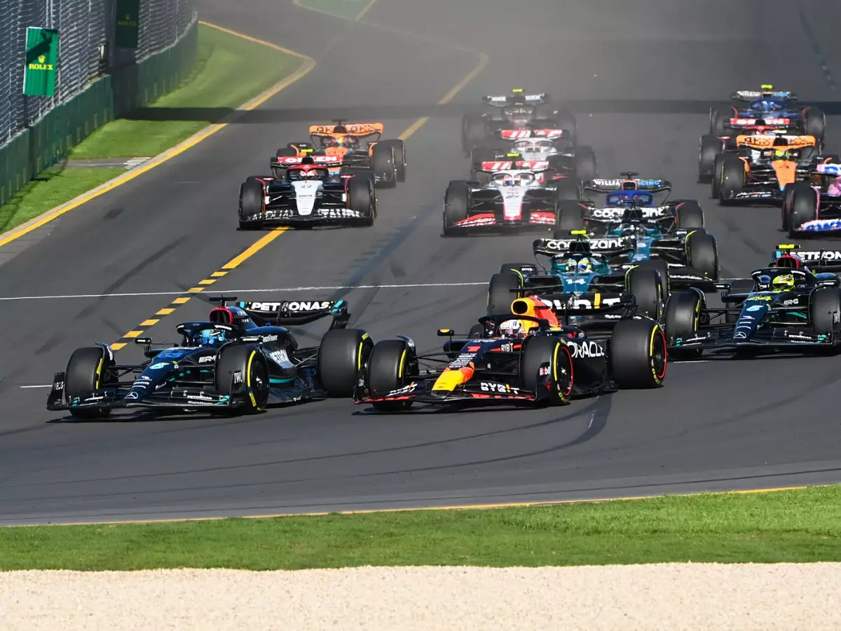 Foto zur News: Was für ein Chaos: Verstappen gewinnt Neustart-Drama in Melbourne!