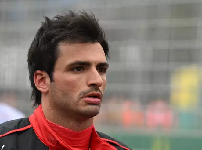 Foto zur News: Carlos Sainz beklagt sich bitterlich über "unfairste Strafe" seines Lebens