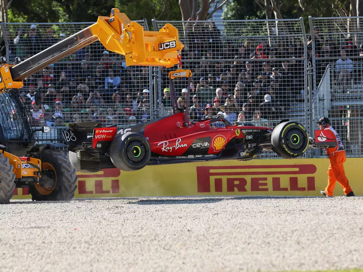 Foto zur News: So erklärt Charles Leclerc sein Erstrunden-Aus in Australien