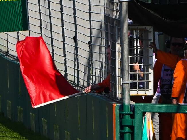 Foto zur News: Max Verstappen: "Verstehe nicht, warum es eine Rotphase gebraucht hat"