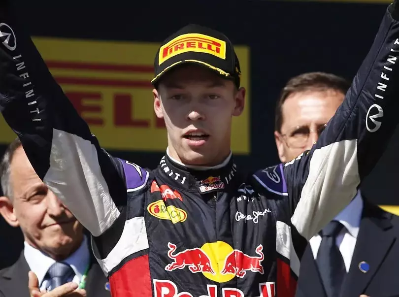 Foto zur News: Daniil Kwjat: Hätte mit Red Bull 2015 um den WM-Titel kämpfen können