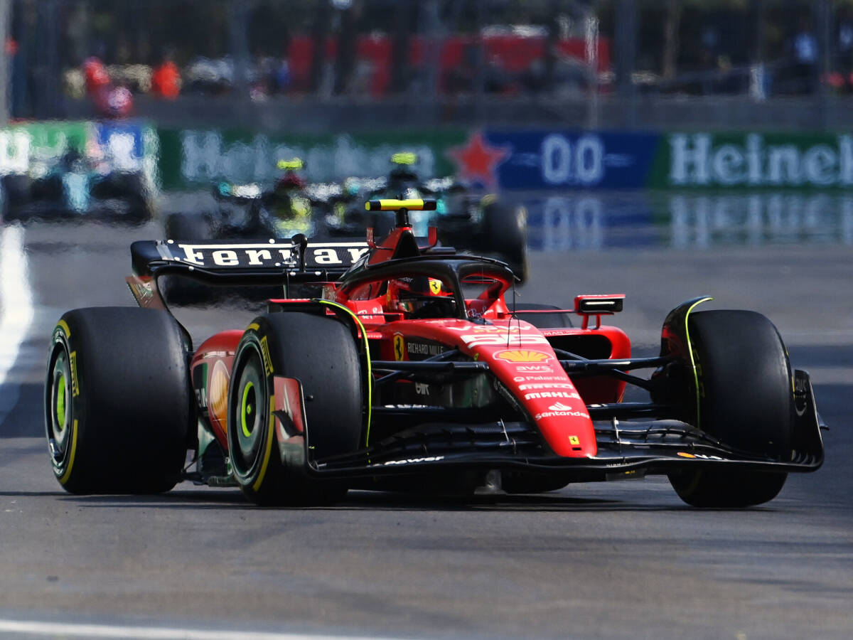 Foto zur News: Ferrari lobt Carlos Sainz: Zumindest nicht wie Leclerc in Melbourne!