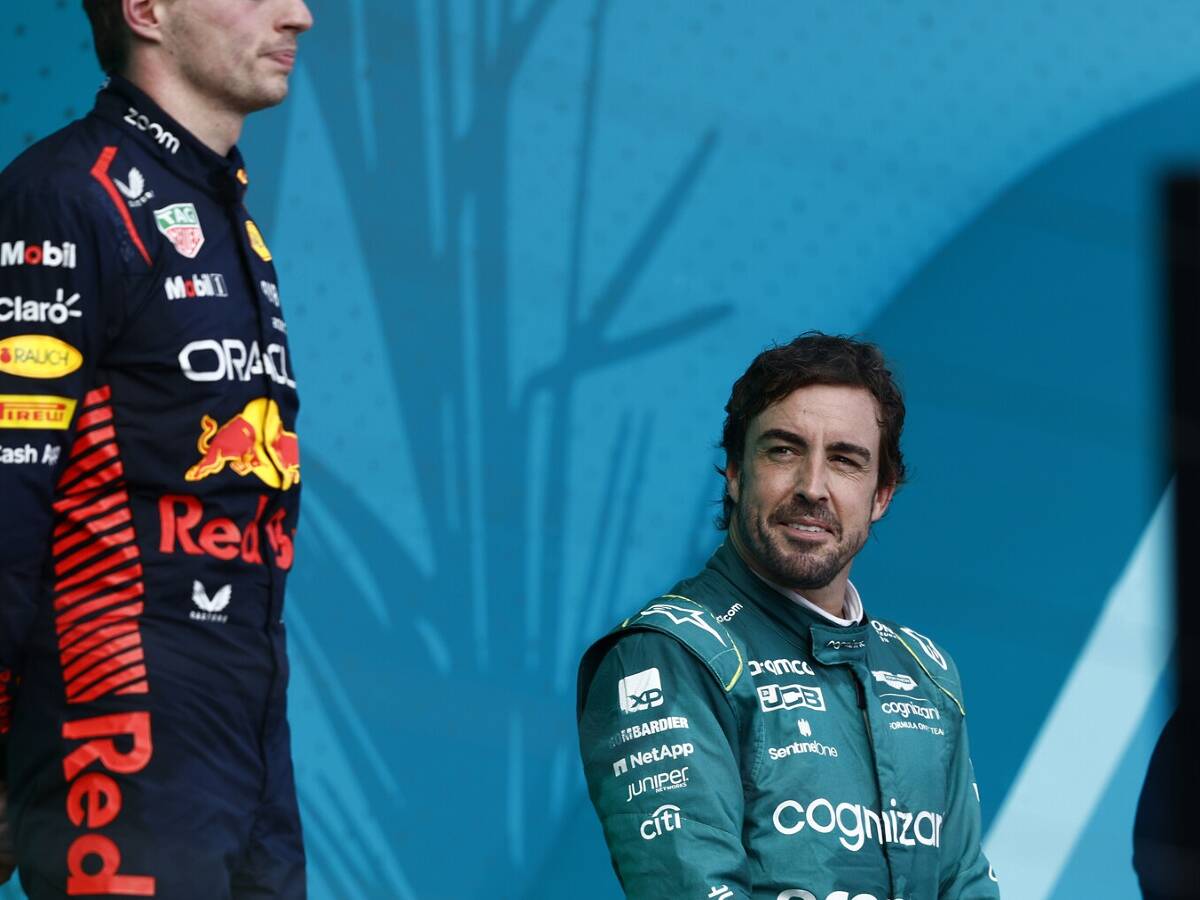 Foto zur News: Alonso über Siegchancen 2023: Müssen auf Fehler von Red Bull hoffen