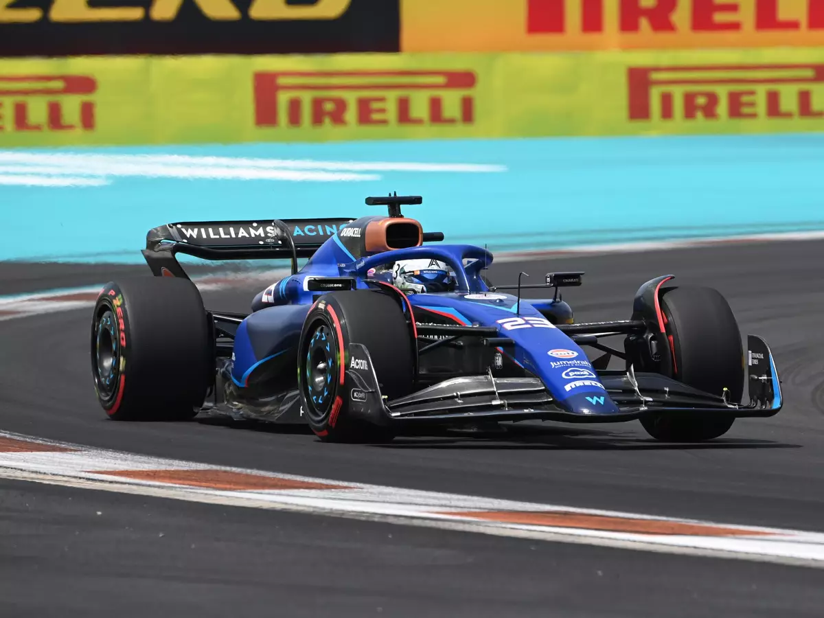 Alexander Albon Foto zur News: Frust am Funk: Albon erklärt, warum er und sein Team sich uneinig waren