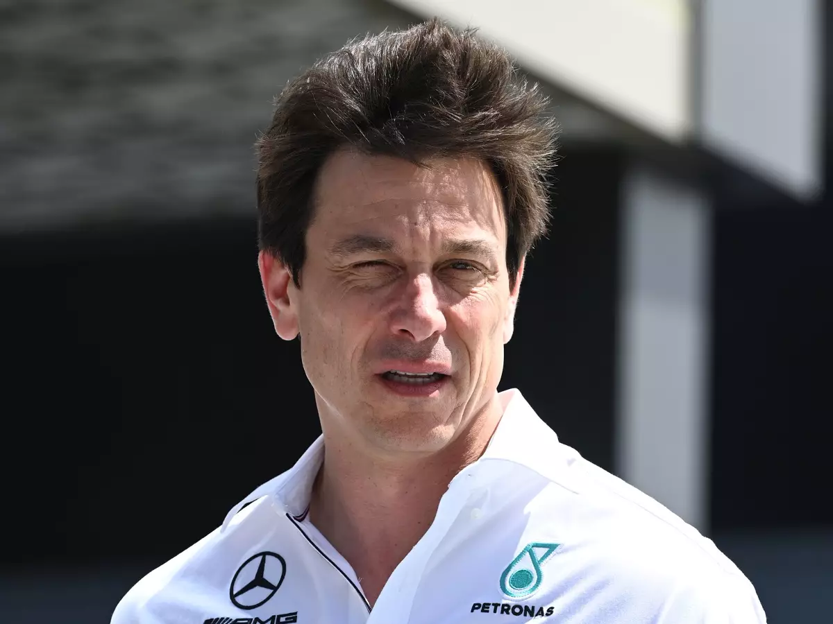 Foto zur News: Toto Wolff: Wie Mercedes für den Kostendeckel jeden Cent umdrehen muss