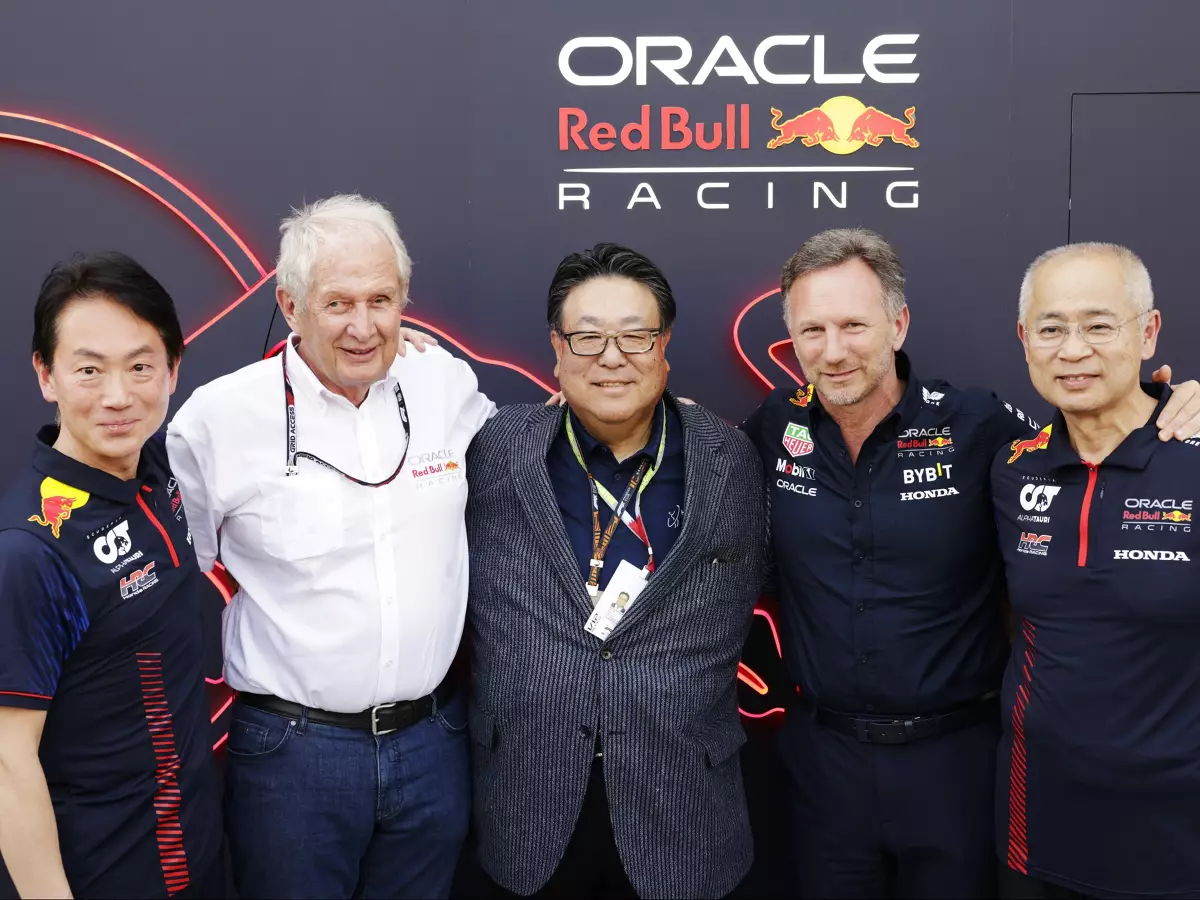 Helmut Marko, Christian Horner Foto zur News: Red Bull bedauert Honda-Situation: "Unglücklich, wie sich das ergeben hat"