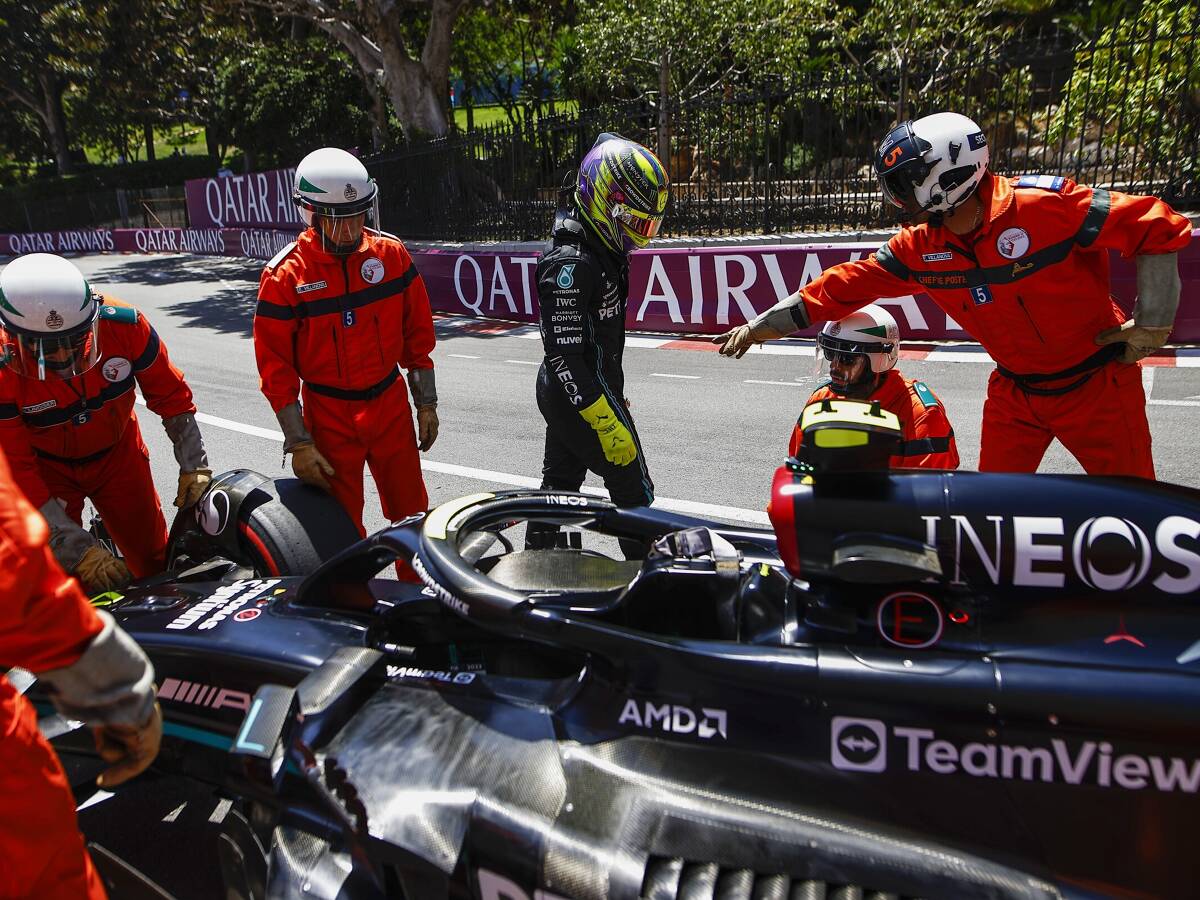Foto zur News: Warum Hamilton Trainingscrash in Monaco für Mercedes doppelt bitter ist