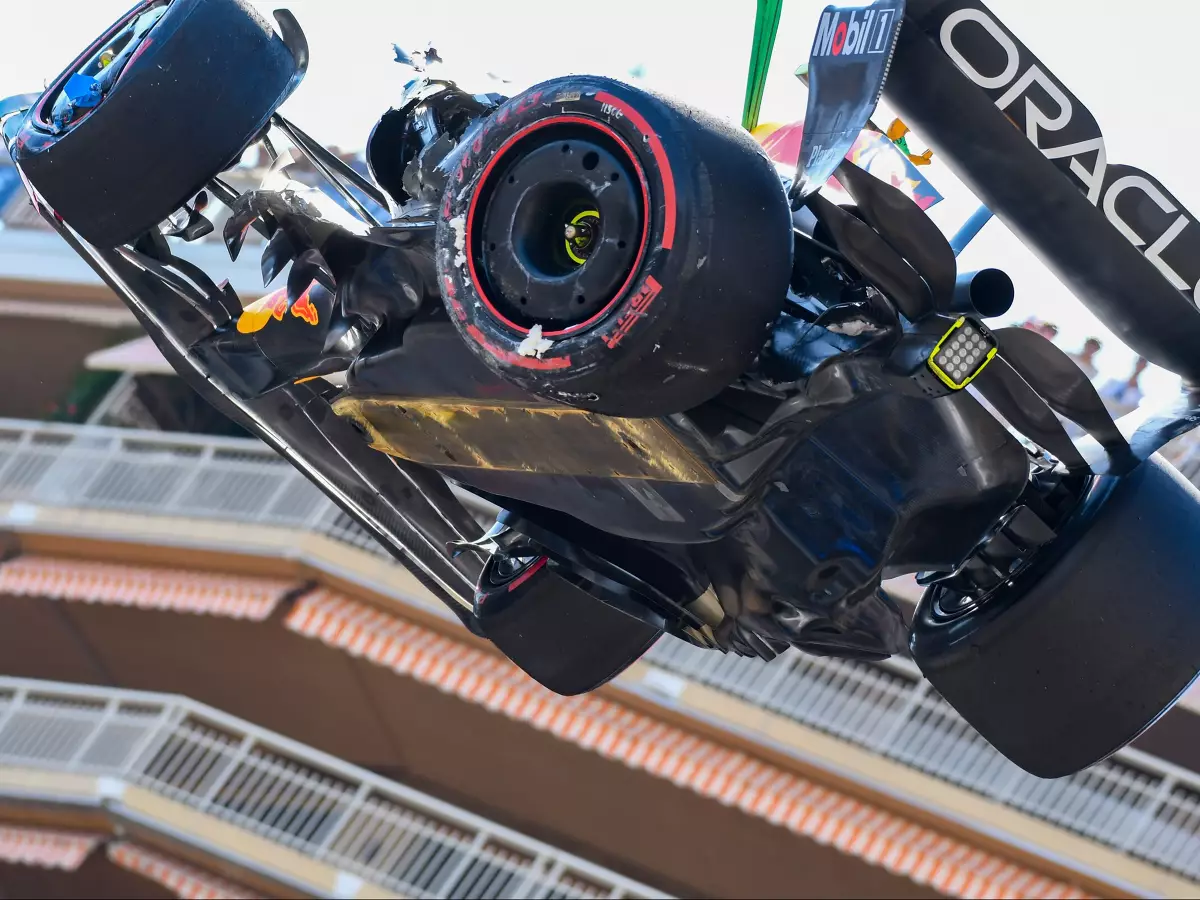 Sergio Perez Foto zur News: Mercedes: Teams werden sich auf Fotos vom Red-Bull-Unterboden stürzen