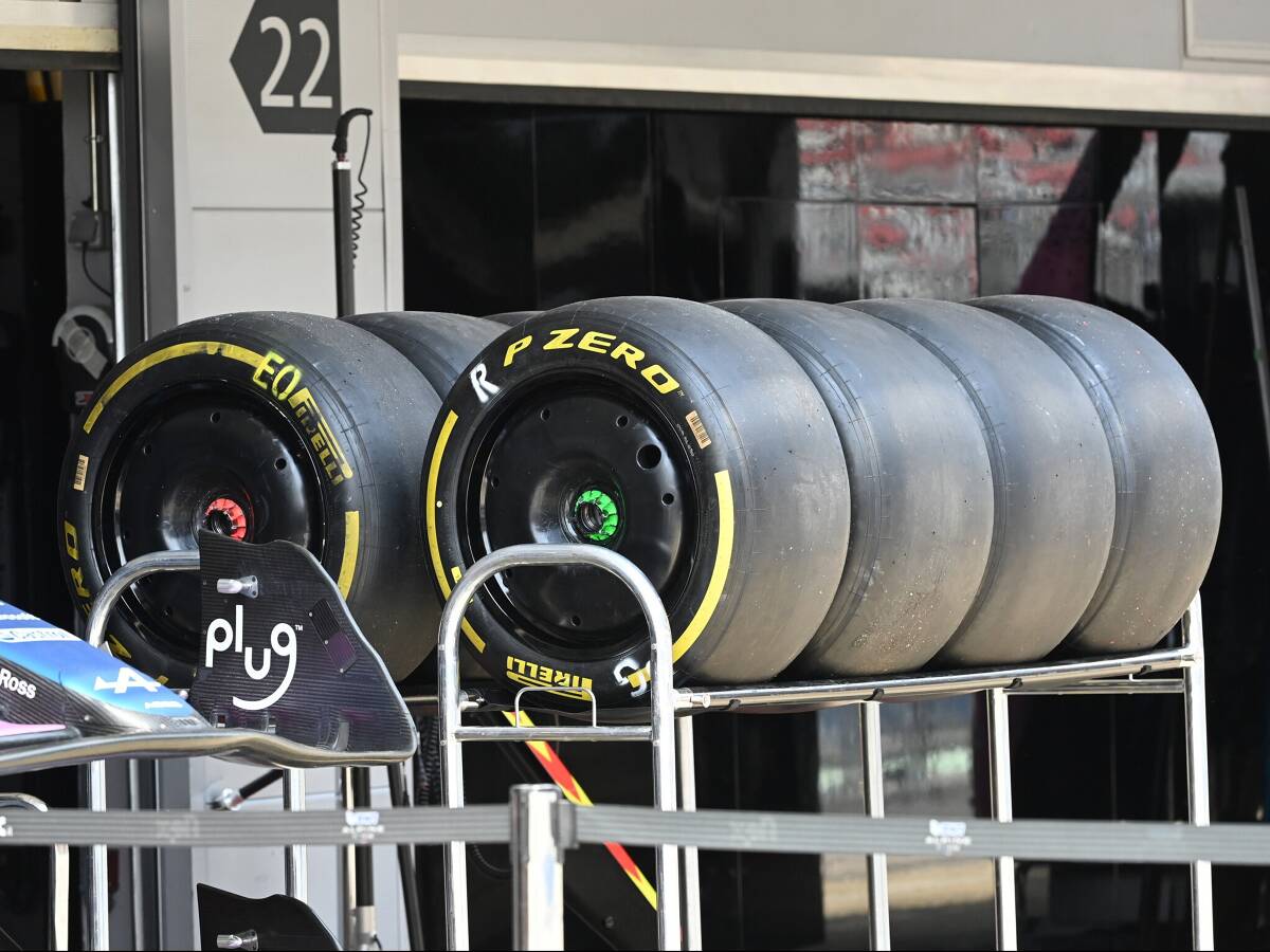 Foto zur News: Formel-1-Teams testen Silverstone-Reifen in Barcelona