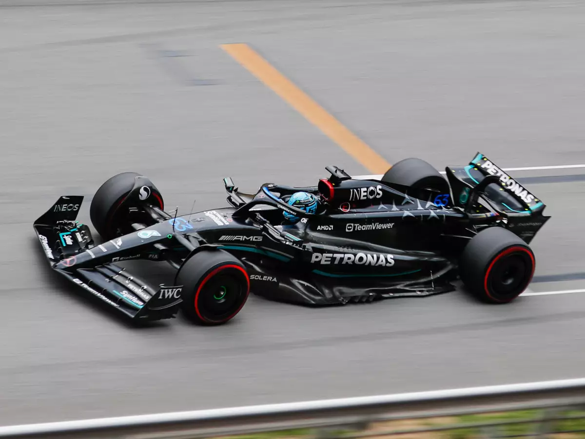 George Russell (Mercedes W14) beim Formel-1-Rennen in Spanien 2023 Foto zur News: Mercedes nach Barcelona zuversichtlich: Augen auf Red Bull gerichtet!