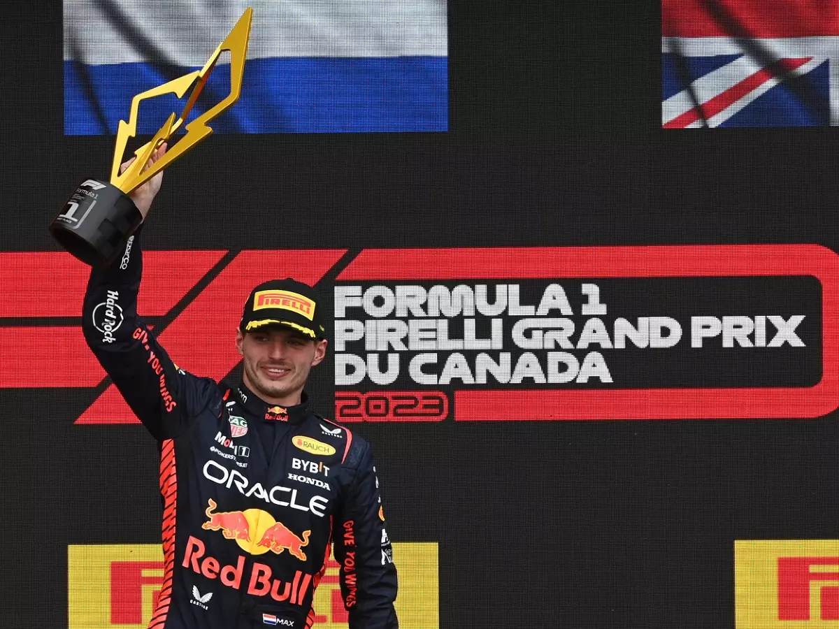 Max Verstappen mit dem Siegerpokal beim Formel-1-Rennen in Kanada 2023 Foto zur News: 100 Red-Bull-Siege in der Formel 1: "Konnten wir uns nicht vorstellen!"