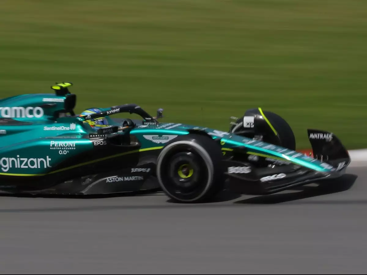 Fernando Alonso im Aston Martin AMR23 beim Formel-1-Rennen in Kanada 2023 Foto zur News: Warum Aston Martin in der Formel 1 weiter "Attacke" macht