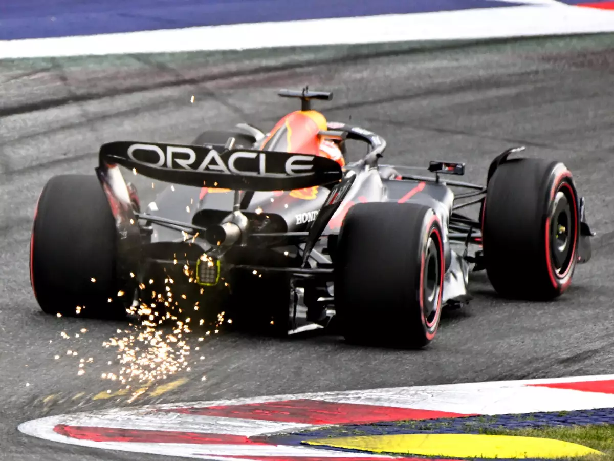 Max Verstappen beim Formel-1-Rennen 2023 in Österreich Foto zur News: Tracklimits: Max Verstappen trotz angezogener Handbremse auf Pole