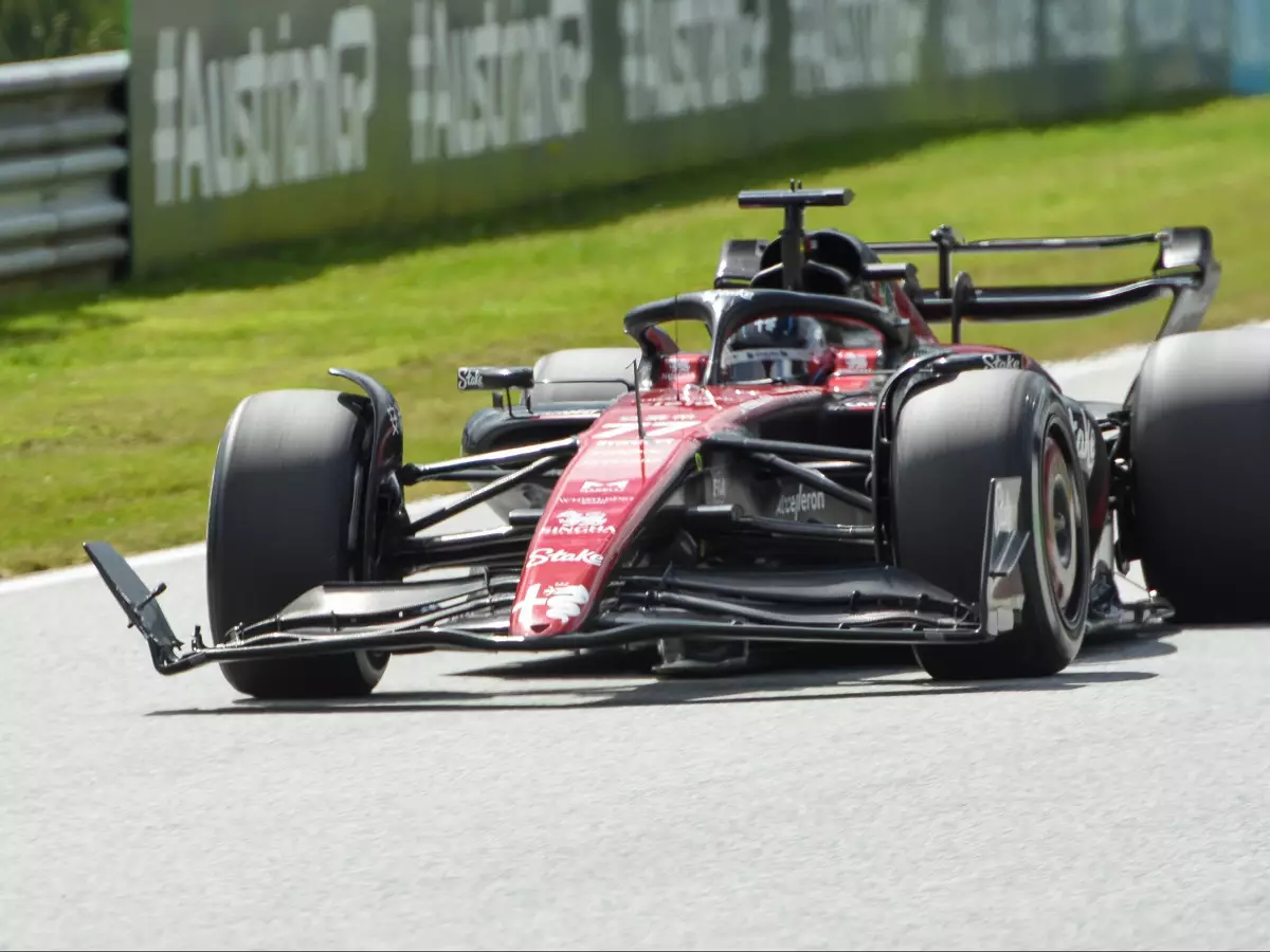 Valtteri Bottas Foto zur News: Valtteri Bottas: Schaden am Auto hat halbe Sekunde pro Runde gekostet