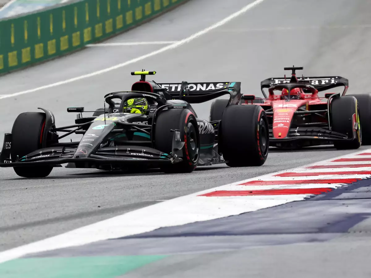 Lewis Hamilton, Charles Leclerc Foto zur News: Sprint-Shootout in Spielberg könnte zu neuer Reifenregel beitragen