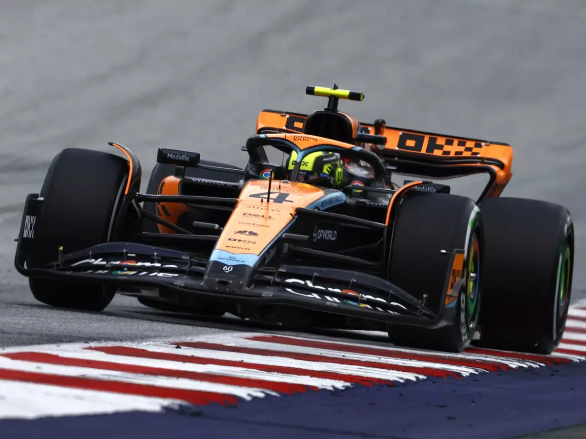 Lando Norris Foto zur News: McLaren-Teamchef: Performance kommt nicht nur vom Unterboden