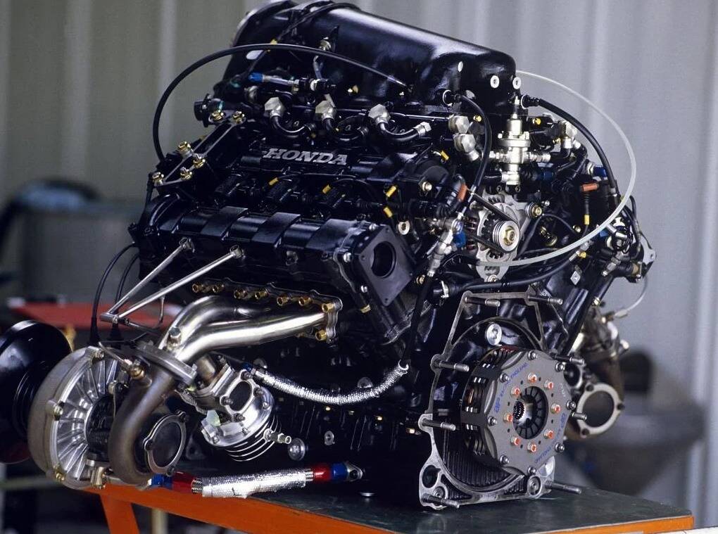 Foto zur News: "Wollen einfach tollen Sound" - F1-Boss Domenicalis Wunsch für Motoren 2026
