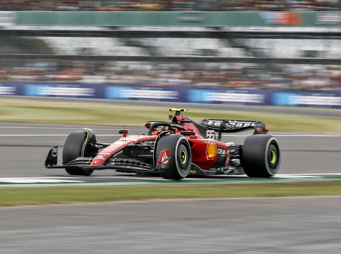 Foto zur News: Carlos Sainz erklärt: Warum Ferrari in Silverstone wieder nur vierte Kraft war