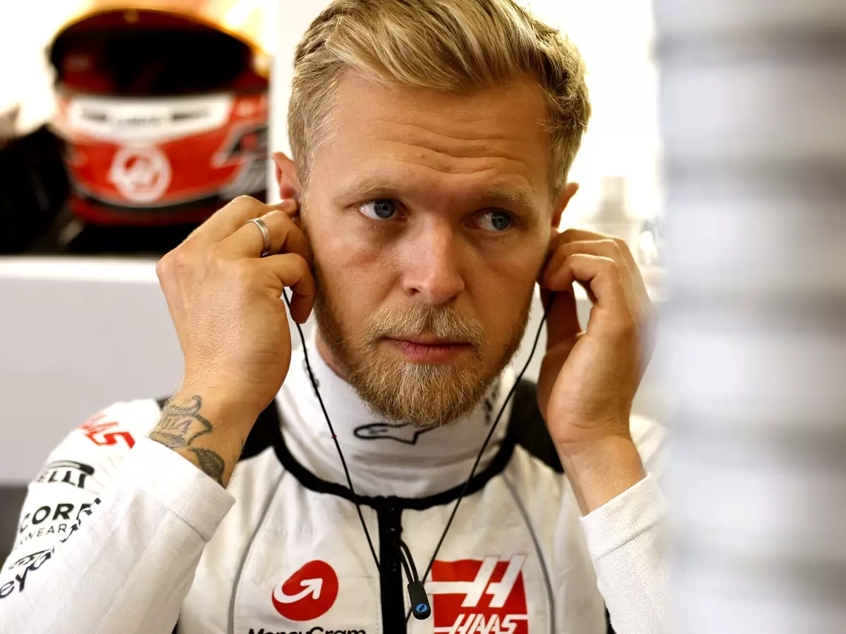 Kevin Magnussen in der Haas-Box beim Formel-1-Rennen in Ungarn 2023 Foto zur News: Kevin Magnussen: "Meine Stärken sind zu Schwächen geworden"