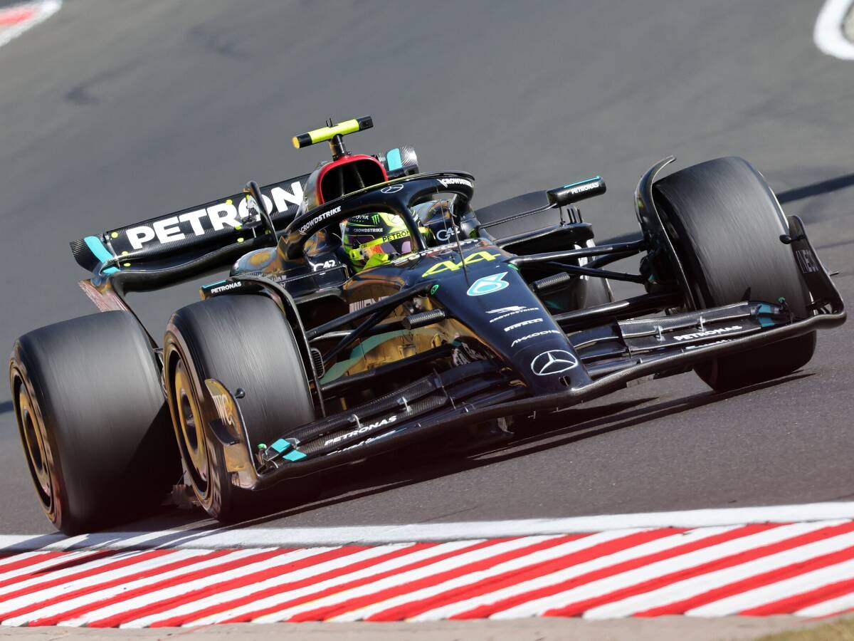 Foto zur News: Lewis Hamilton nach P4: Wissen nicht, warum wir in Q3 so schnell waren
