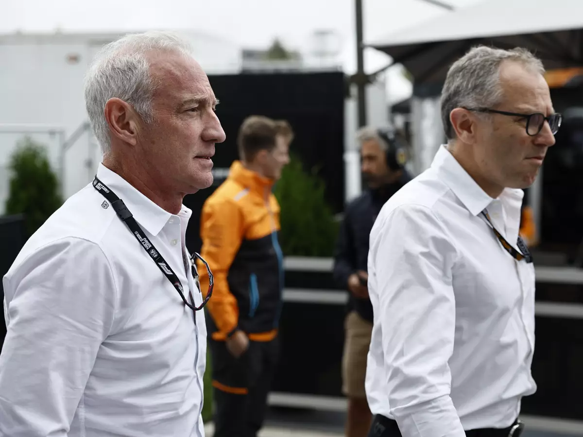 Greg Maffei und Stefano Domenicali Foto zur News: Domenicali über elftes Formel-1-Team: "Werden Einigung finden"