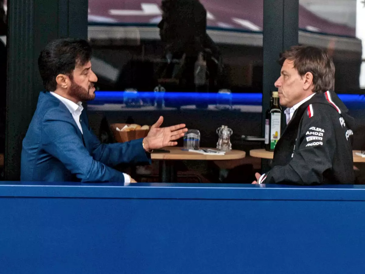 Mohammed bin Sulayem, Toto Wolff Foto zur News: Toto Wolff bleibt dabei: WM-Titel 2021 wurde in Abu Dhabi "gestohlen"