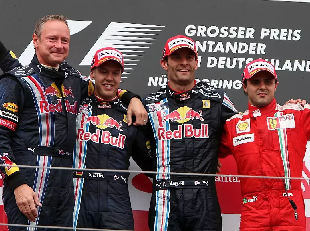 Sebastian Vettel, Mark Webber, Felipe Massa Foto zur News: Fotostrecke: Alle "Sommermeister" der Formel 1 seit 2009