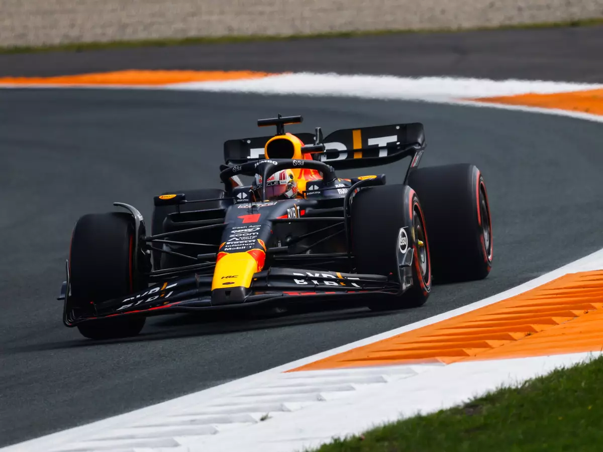 Max Verstappen Foto zur News: Longruns Zandvoort: Verstappen hält Mercedes und McLaren auf Distanz