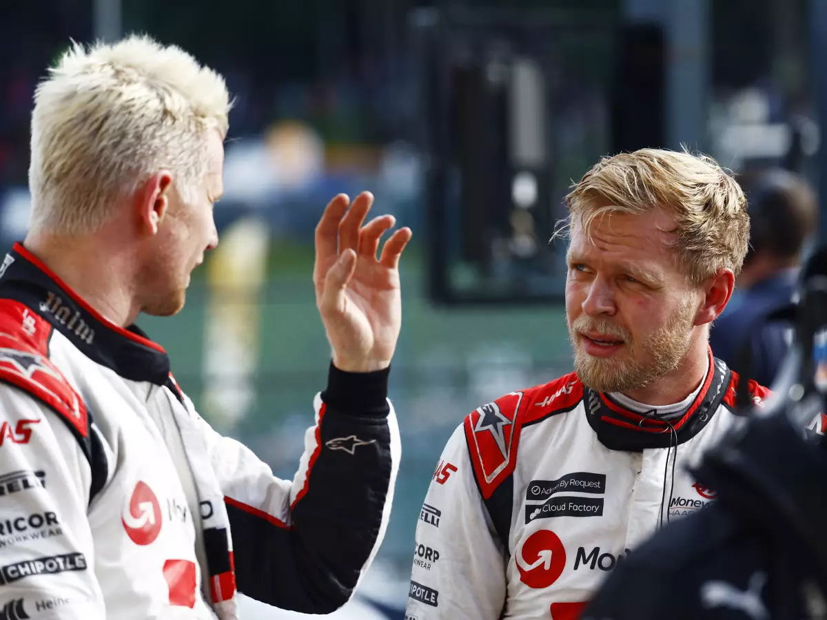 Foto zur News: Günther Steiner: "Wir sind ganz baff, wie Nico das anstellt"