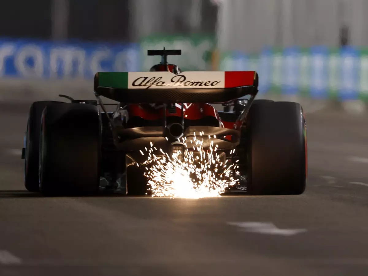 Valtteri Bottas Foto zur News: Bodenhöhe: Darum wurden die Sauber-Updates unter Wert geschlagen