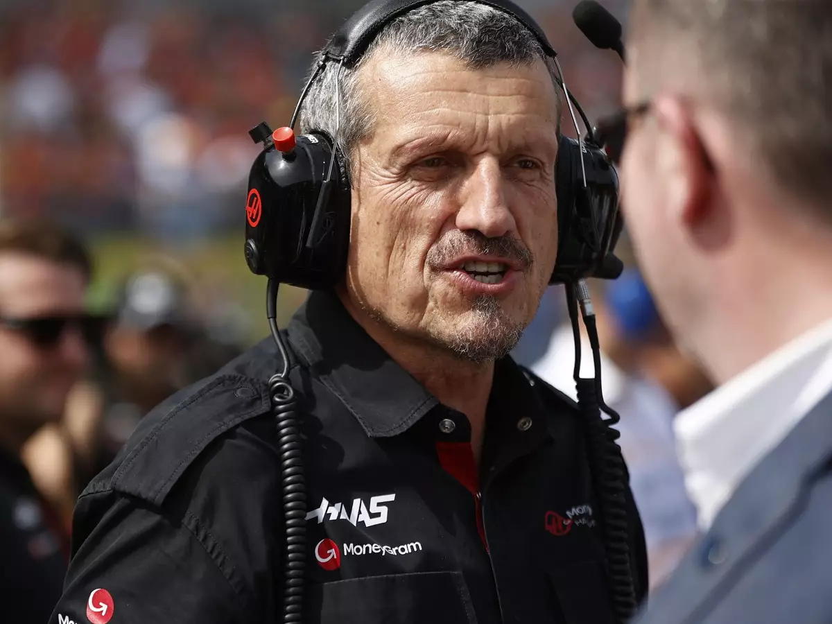 Günther Steiner Foto zur News: Günther Steiners Buch "Surviving to Drive" erscheint in deutscher Sprache
