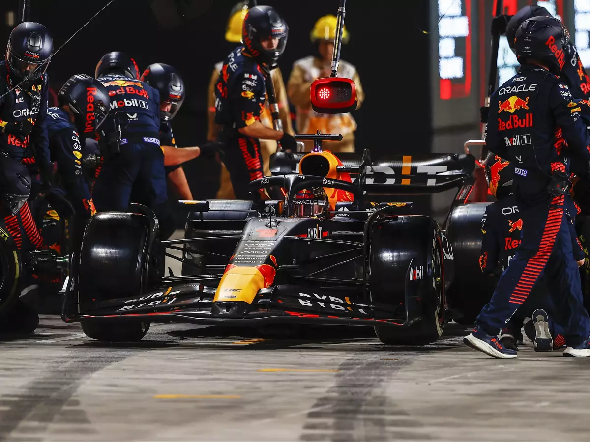 Max Verstappen Foto zur News: Helmut Marko: FIA und Pirelli haben Reifenkrise gut gemanagt
