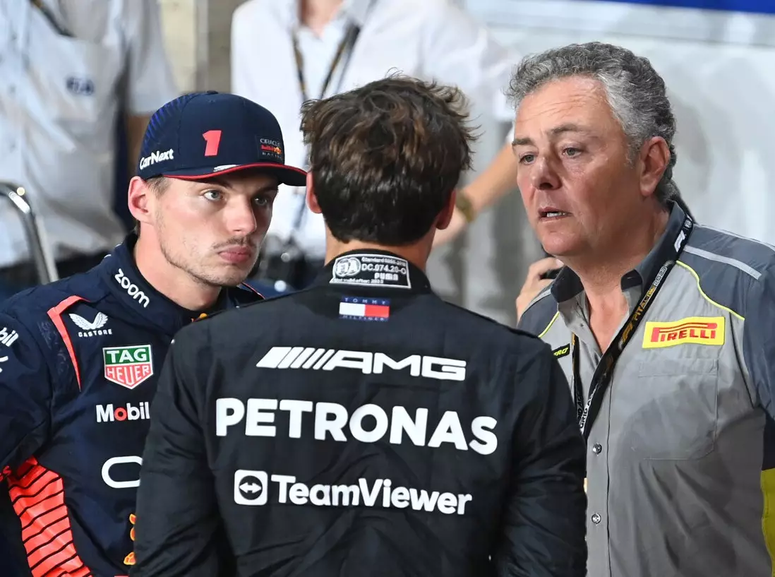 Max Verstappen, George Russell Foto zur News: Reifen-Farce in Katar: Formel-1-Fahrer kritisieren Kommunikation