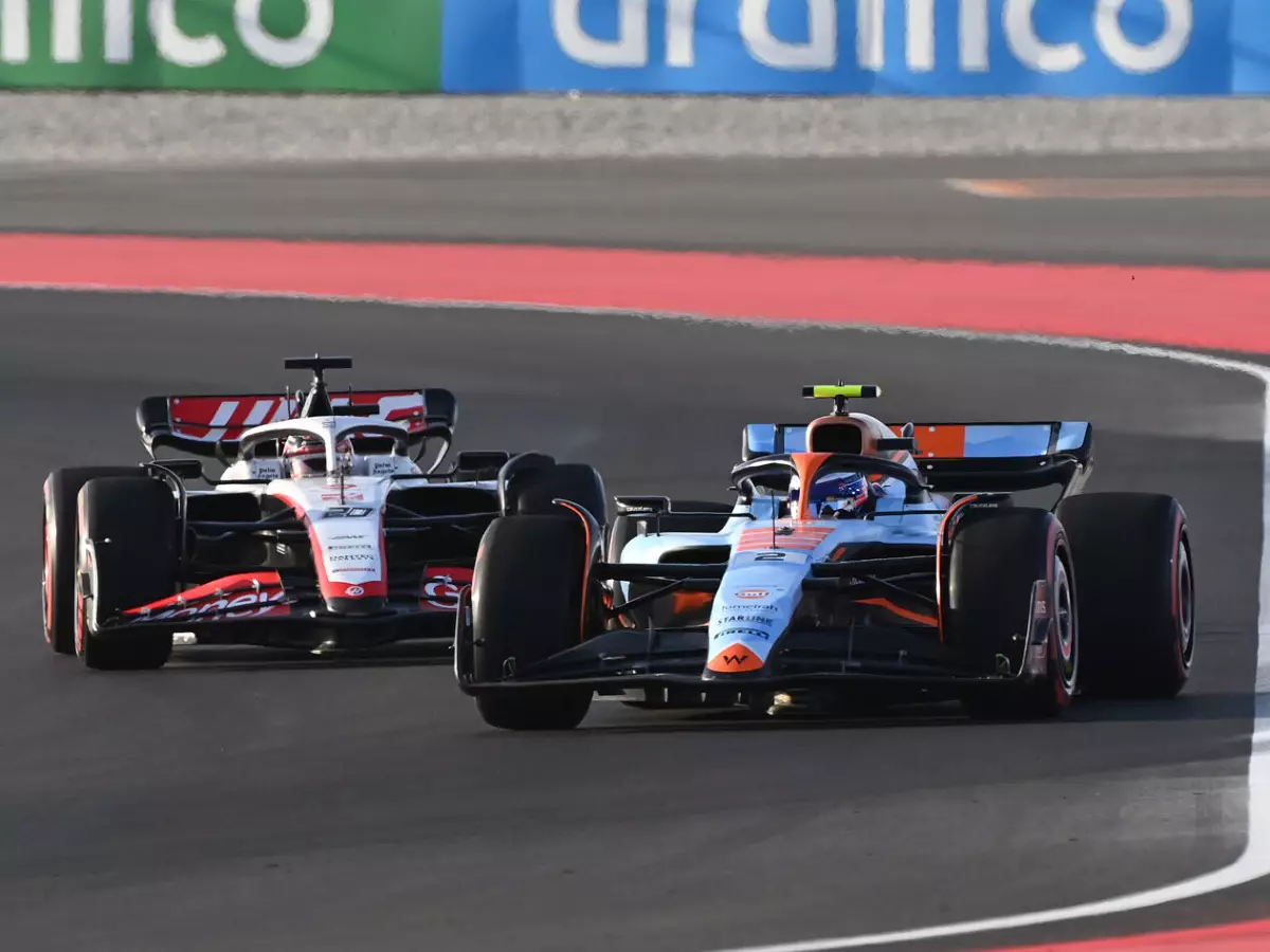 Logan Sargeant, Kevin Magnussen Foto zur News: Logan Sargeant: Umstieg von Formel 2 auf Formel 1 ist zu schwierig