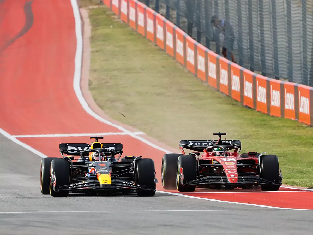 Foto zur News: Leclerc über enges Verstappen-Duell: "Es war am Limit, aber es gefällt mir!"