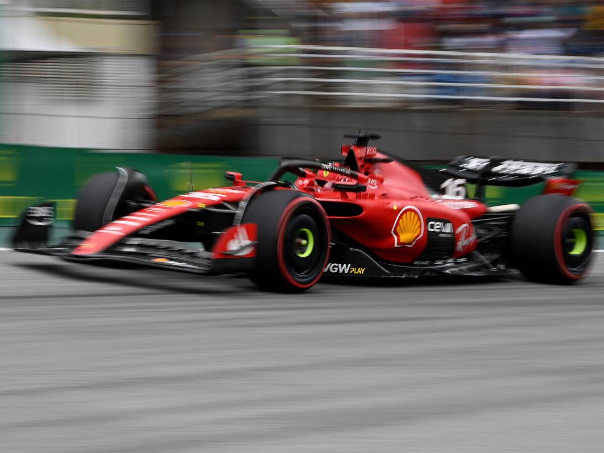 Foto zur News: Gemischte Ferrari-Gefühle: Leclerc wieder in Reihe eins, Sainz chancenlos