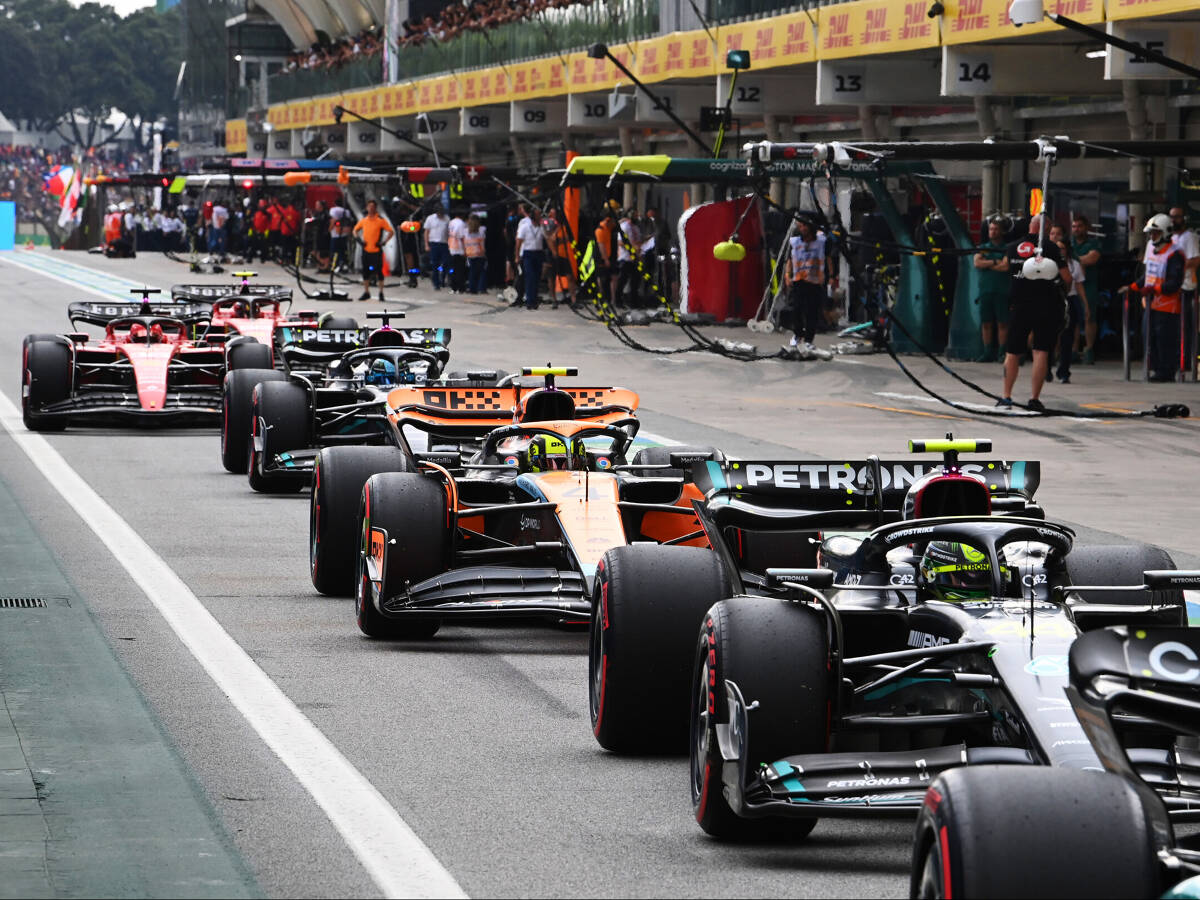 Foto zur News: McLaren: Haben im Freitagsqualifying nicht schnell genug reagiert