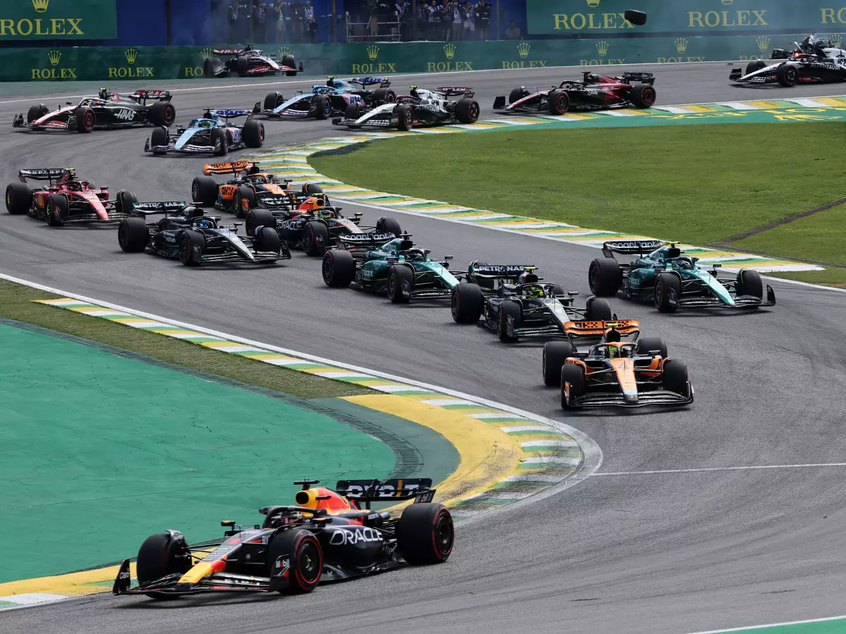 Alexander Albon, Max Verstappen, Lando Norris, Kevin Magnussen Foto zur News: Formel-1-Kräfteverhältnis 2023: Das sagen die Daten nach Brasilien!