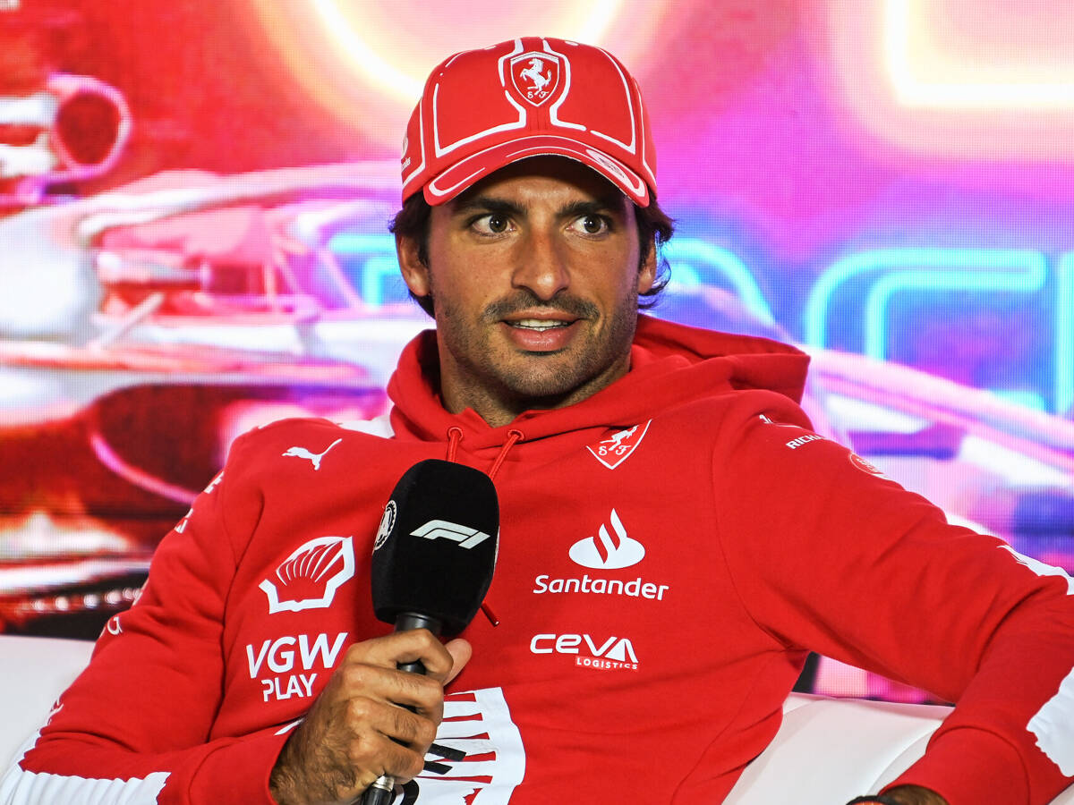 Foto zur News: Carlos Sainz: Las Vegas sollte Ferrari besser liegen