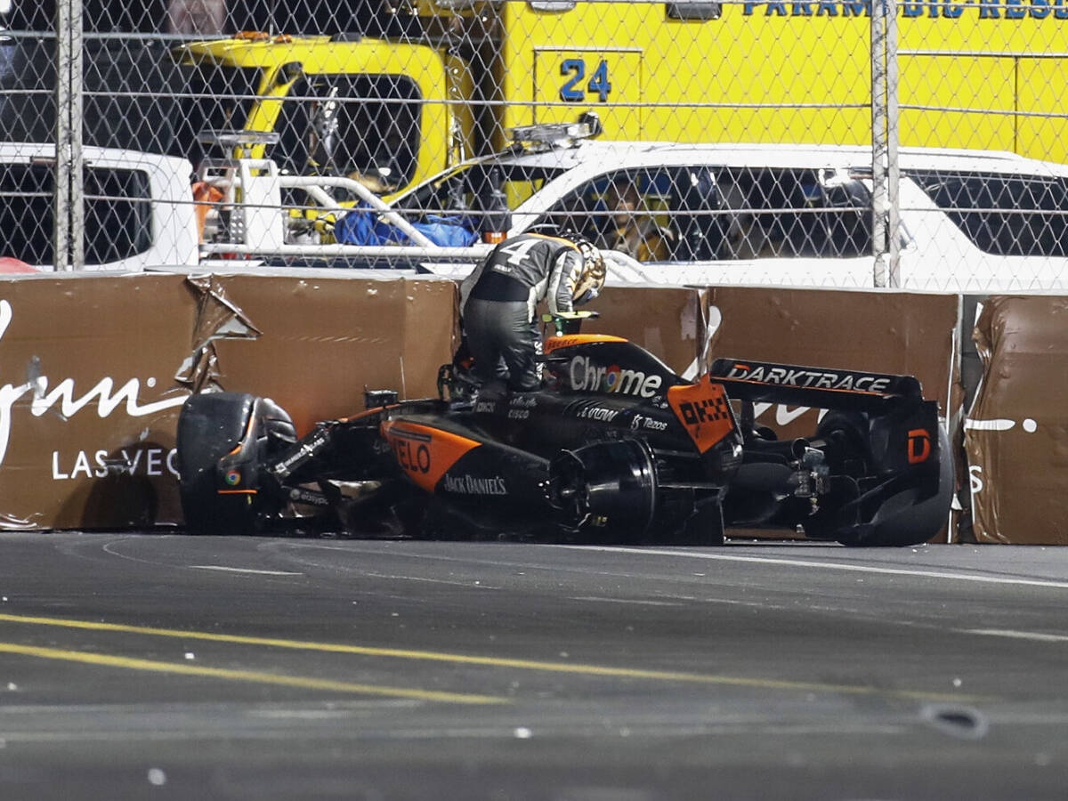 Foto zur News: Norris-Unfall ausgelöst: Bodenwelle muss für 2024 weg, fordert McLaren