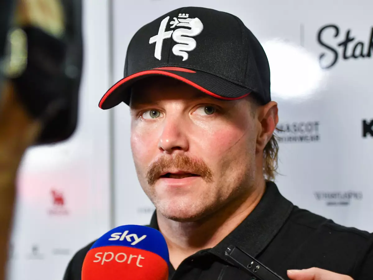 Valtteri Bottas Foto zur News: Valtteri Bottas "froh, dass es vorbei ist": Sauber 2023 "immerhin nicht Letzter"