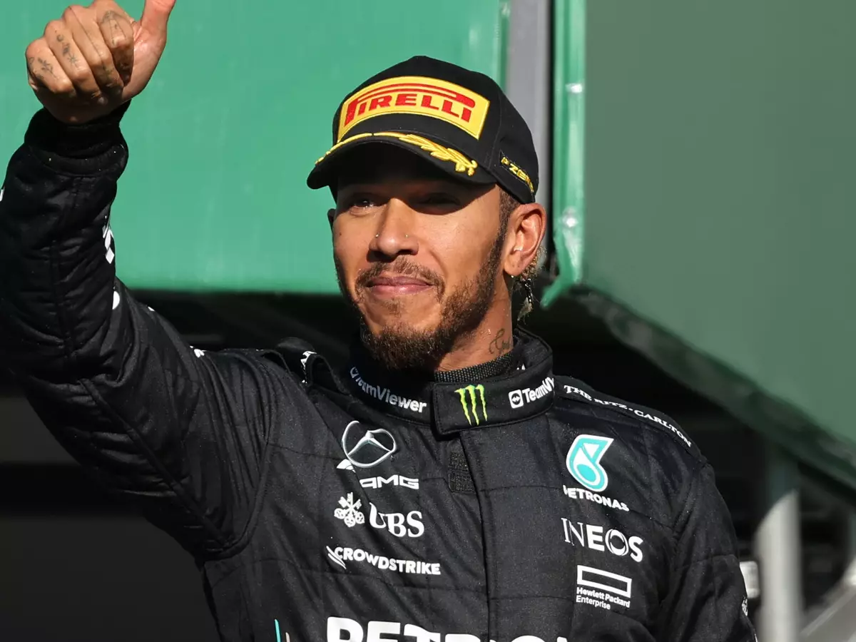 Lewis Hamilton Foto zur News: Lewis Hamilton: Kleine Erfolgserlebnisse haben mich 2023 durchhalten lassen