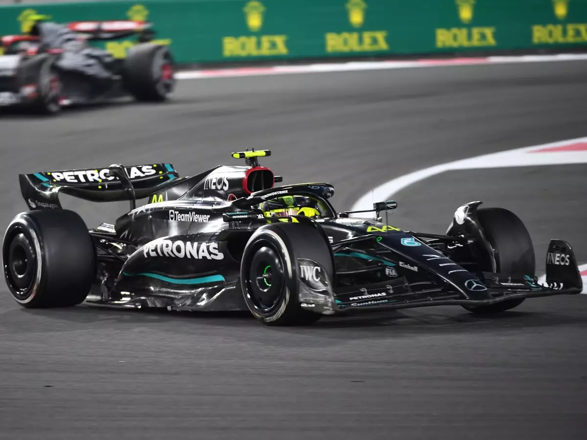Lewis Hamilton beim Formel-1-Rennen 2023 in Abu Dhabi Foto zur News: Lewis Hamiltons Fazit 2023: Ich muss im Qualifying besser werden